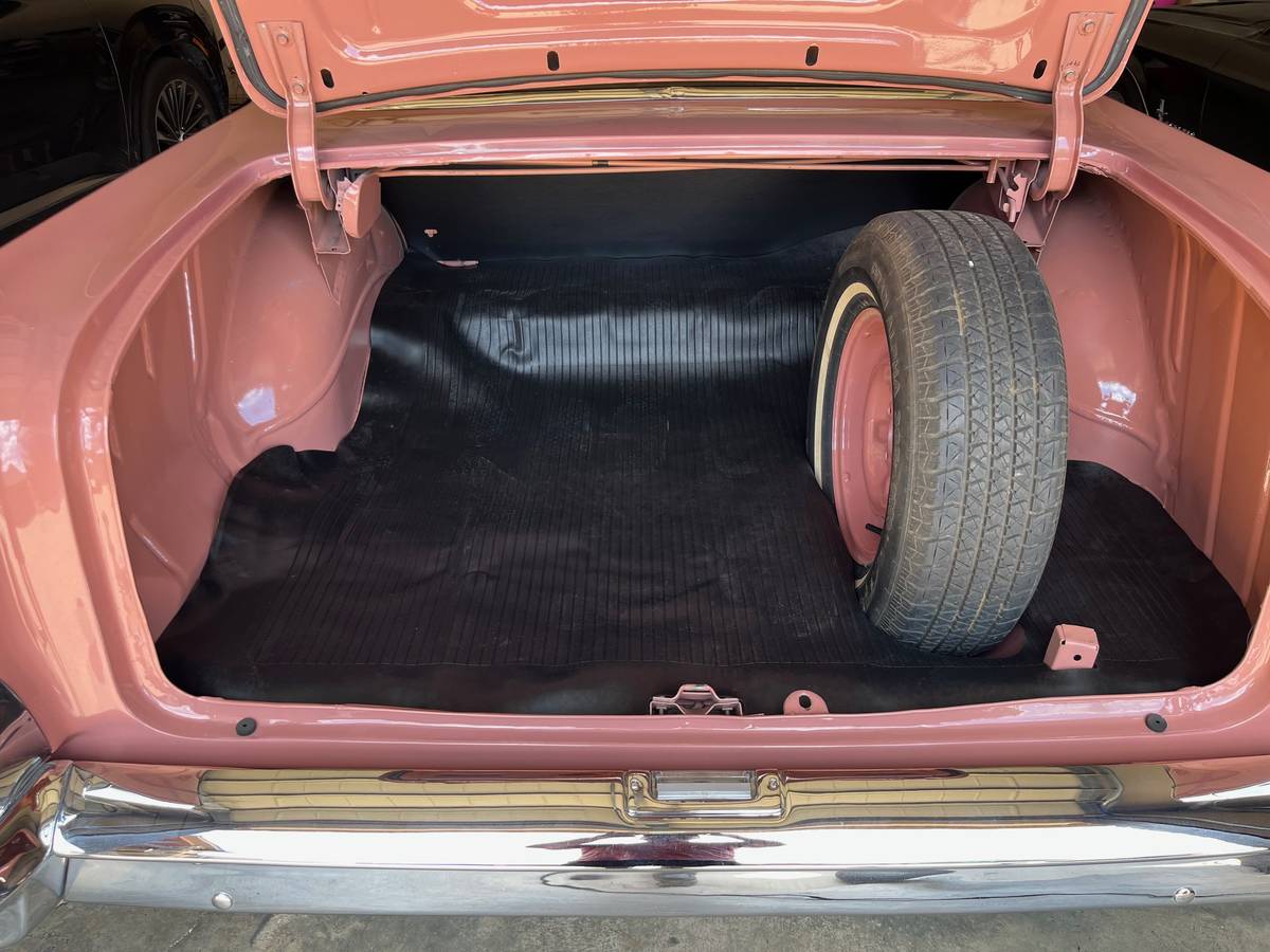 Chevrolet-210-1957-custom-17