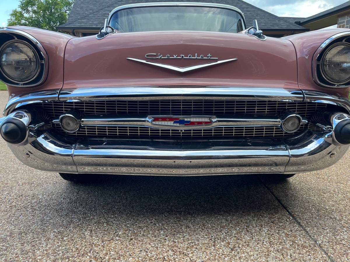 Chevrolet-210-1957-custom-2