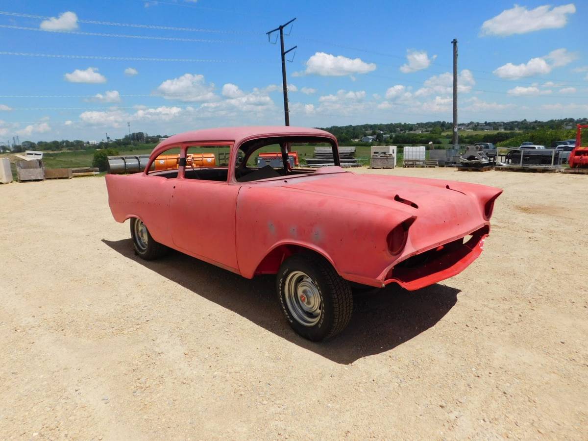 Chevrolet-210-1957-red