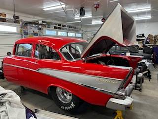 Chevrolet-210-2-door-sedan-1957-red-3