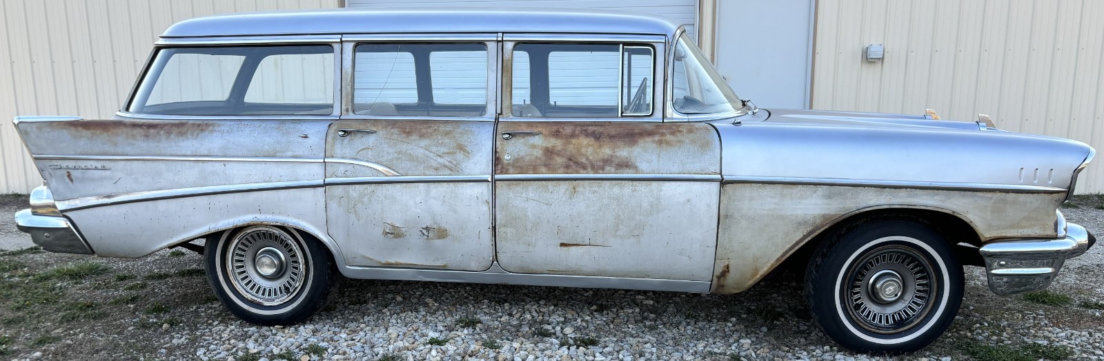 Chevrolet-210-4-DOOR-STATION-WAGON-1957-Wagon-2