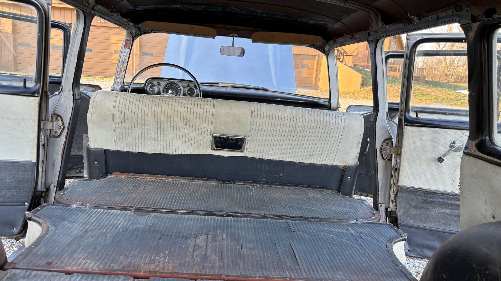Chevrolet-210-4-DOOR-STATION-WAGON-1957-Wagon-27