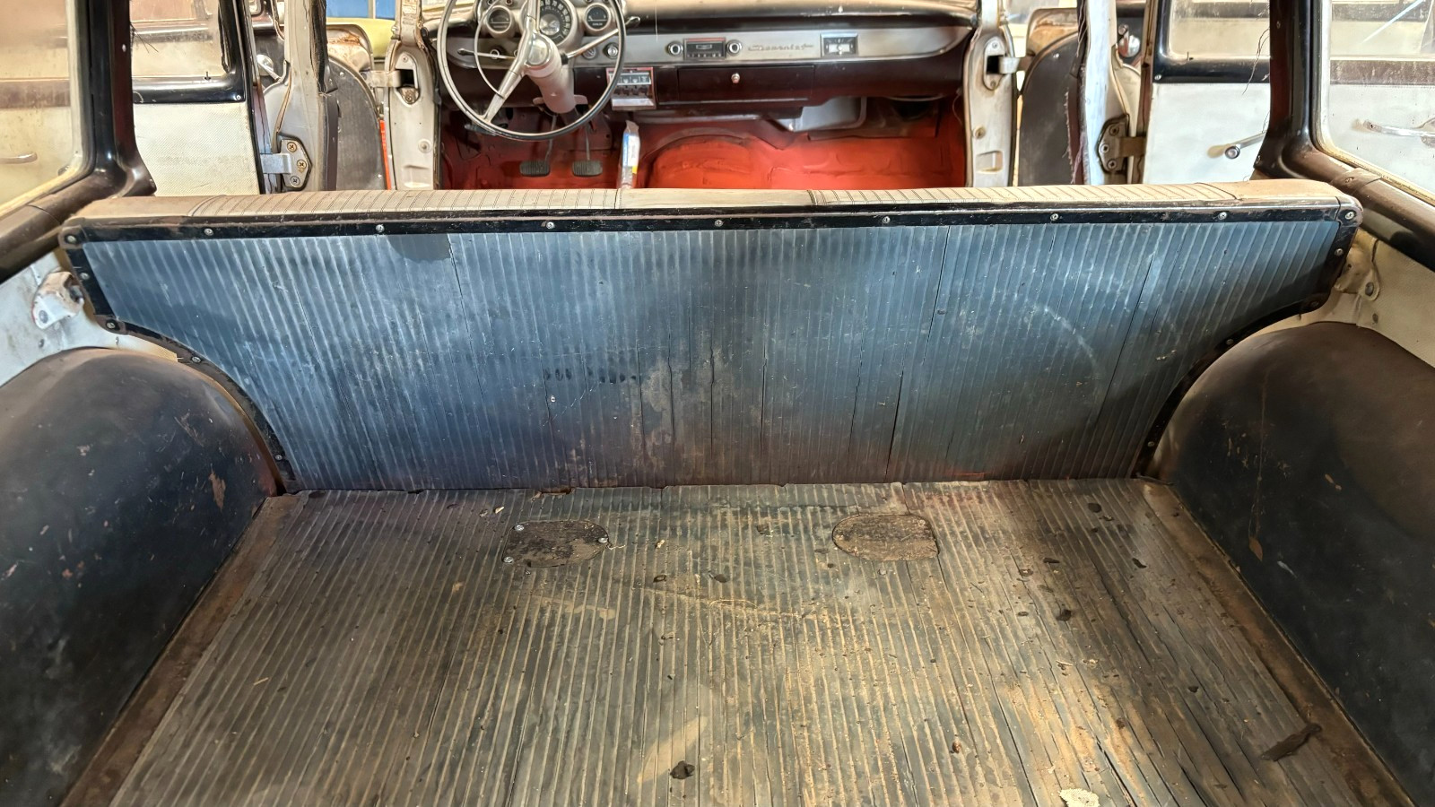Chevrolet-210-4-DOOR-STATION-WAGON-1957-Wagon-28