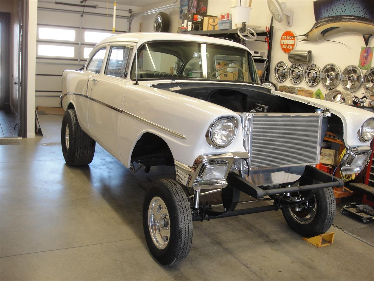 Chevrolet-210-bel-air-tribute-1956-White-Black-amp-Red-28