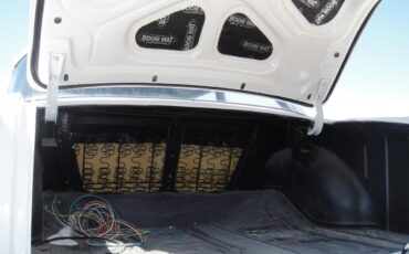 Chevrolet-210-bel-air-tribute-1956-White-Black-amp-Red-5