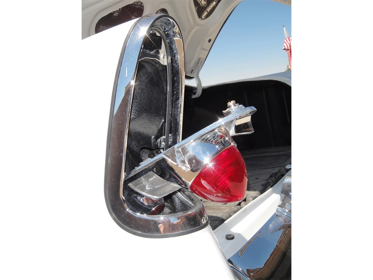 Chevrolet-210-bel-air-tribute-1956-White-Black-amp-Red-7