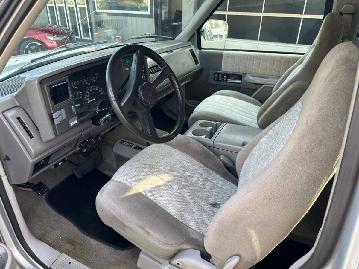 Chevrolet-2500-regular-cab-long-1994-3