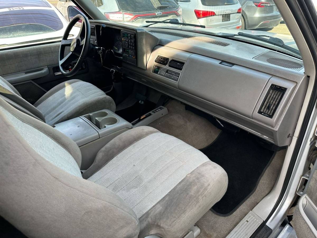 Chevrolet-2500-regular-cab-long-1994-5