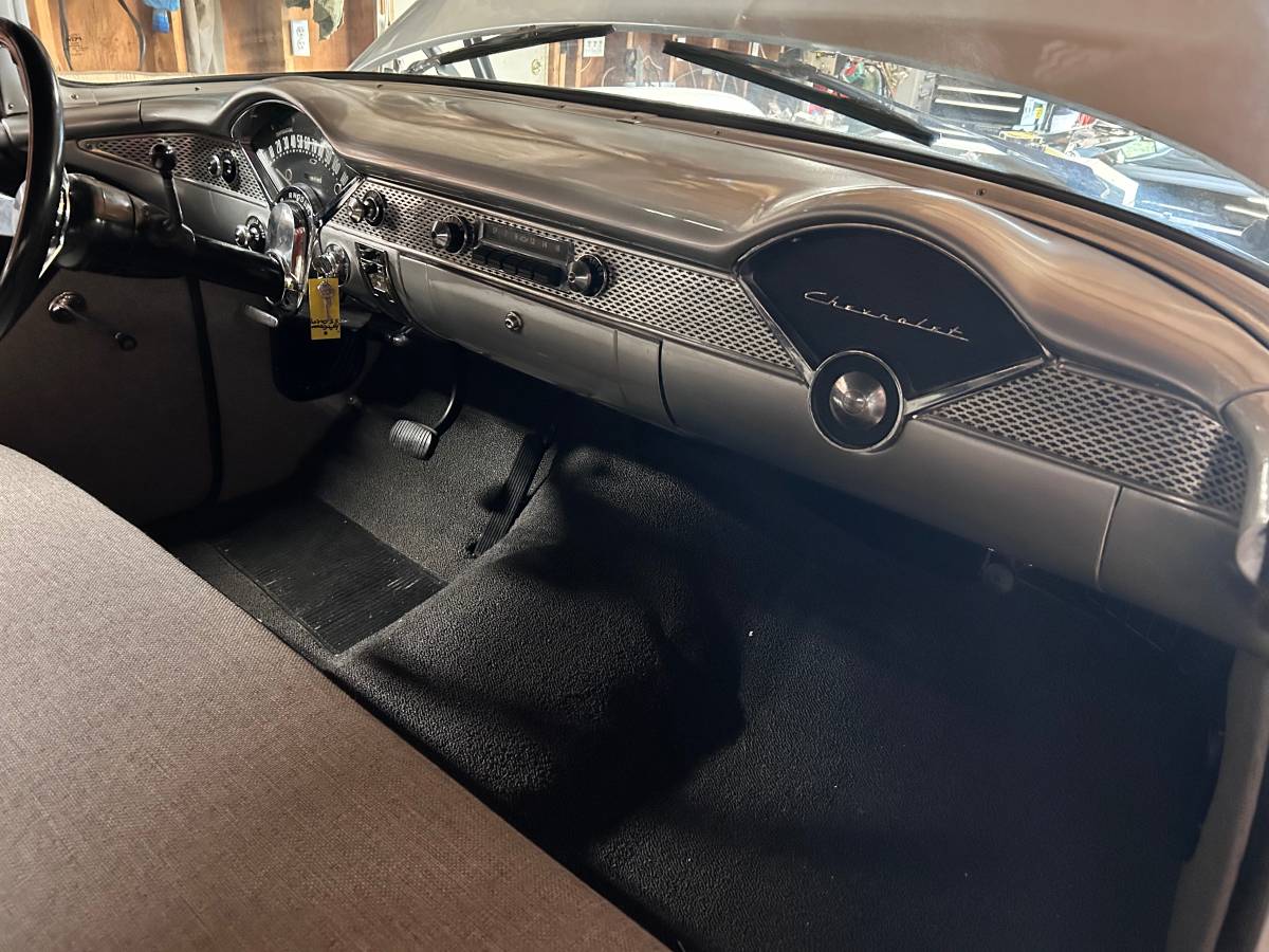 Chevrolet-2dr-1955-15