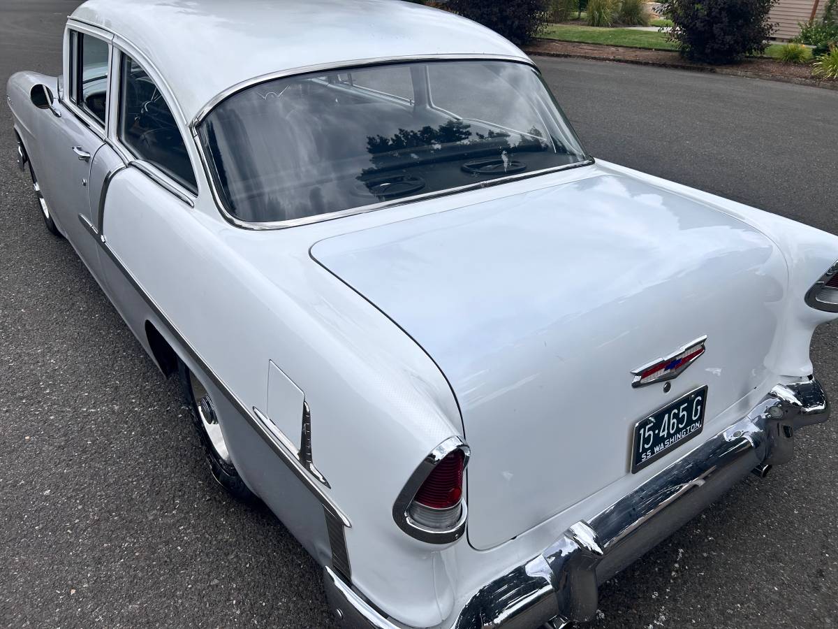 Chevrolet-2dr-1955