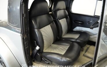 Chevrolet-3-window-1935-Silver-Black-10