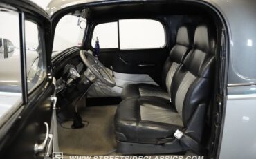 Chevrolet-3-window-1935-Silver-Black-11