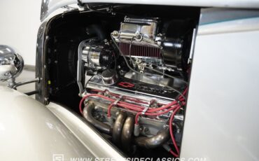 Chevrolet-3-window-1935-Silver-Black-24