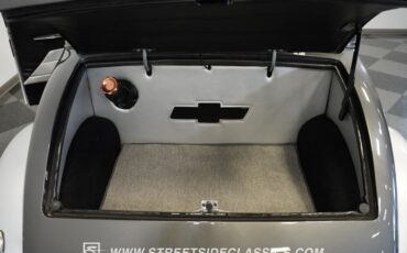 Chevrolet-3-window-1935-Silver-Black-26