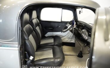 Chevrolet-3-window-1935-Silver-Black-3