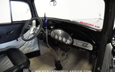 Chevrolet-3-window-1935-Silver-Black-6