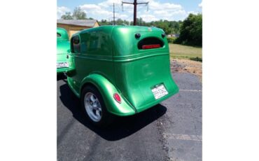 Chevrolet-3-window-coupe-1934-ELEC.-LIMETIME-GREEN-TAN-1