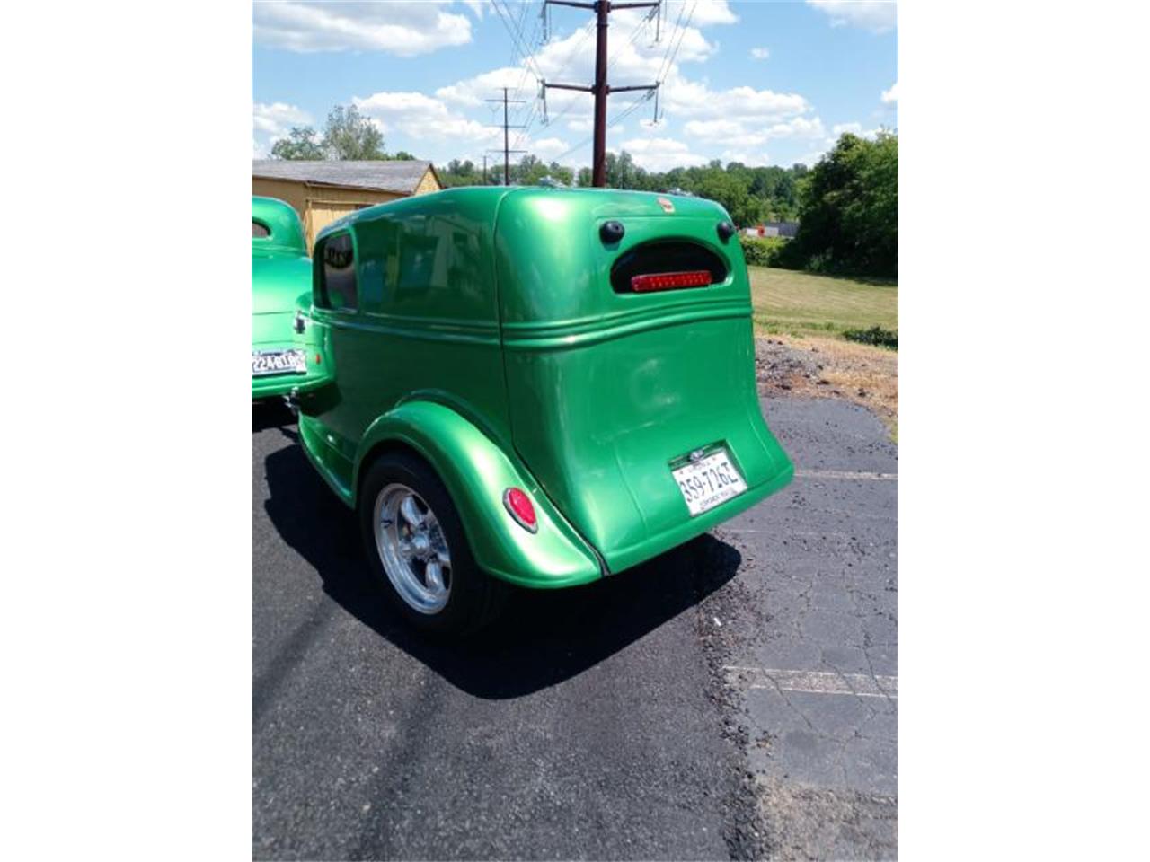 Chevrolet-3-window-coupe-1934-ELEC.-LIMETIME-GREEN-TAN-1