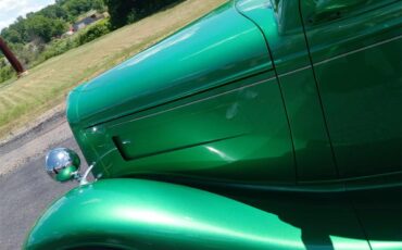 Chevrolet-3-window-coupe-1934-ELEC.-LIMETIME-GREEN-TAN-15