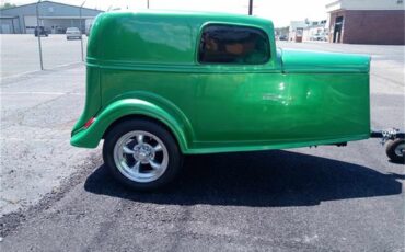 Chevrolet-3-window-coupe-1934-ELEC.-LIMETIME-GREEN-TAN-18