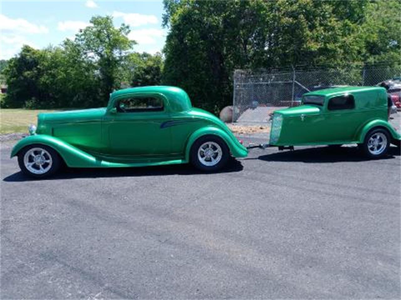 Chevrolet-3-window-coupe-1934-ELEC.-LIMETIME-GREEN-TAN-2