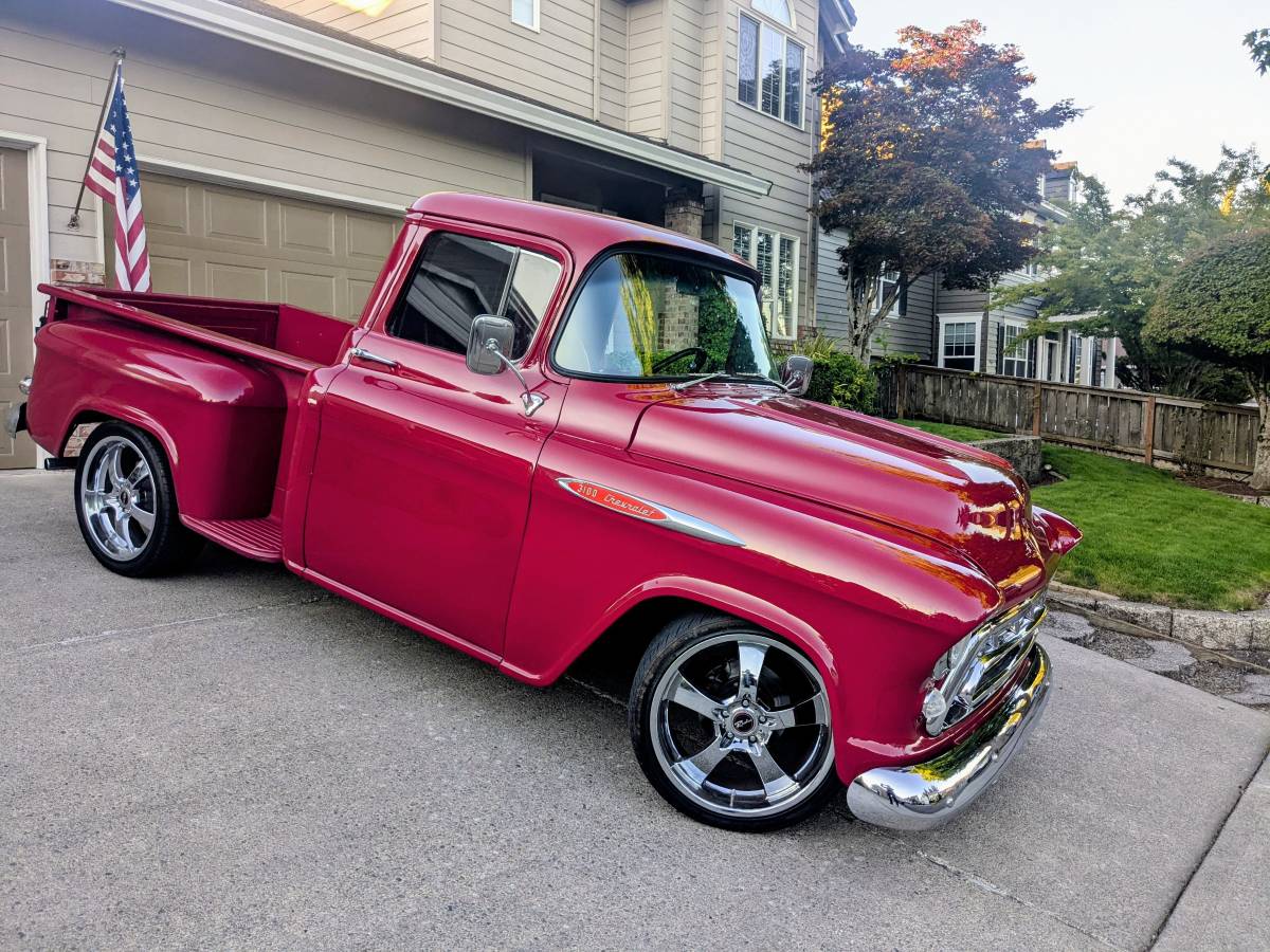 Chevrolet-3100-12ton-pickup-1957-red-2