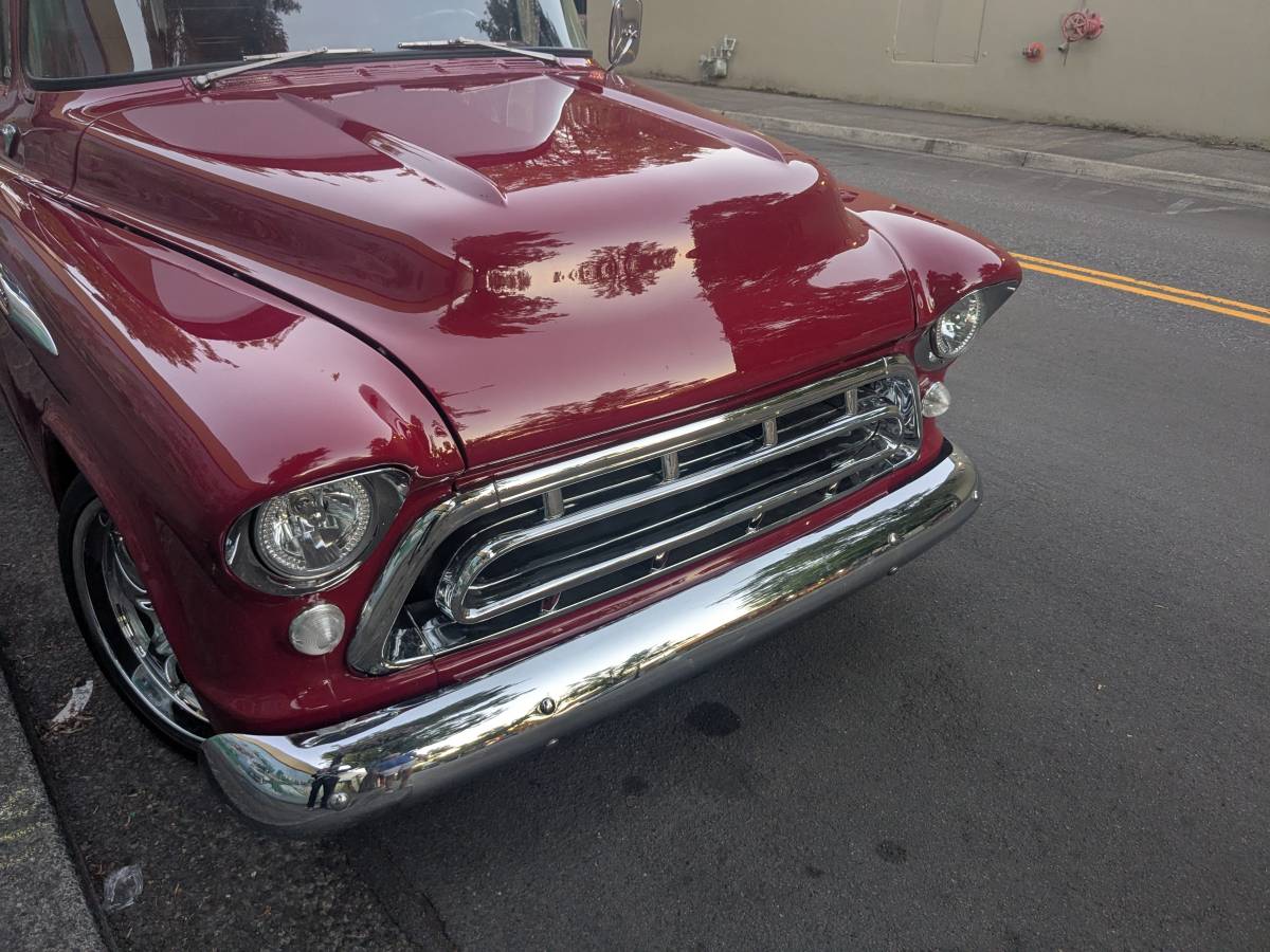 Chevrolet-3100-12ton-pickup-1957-red-3