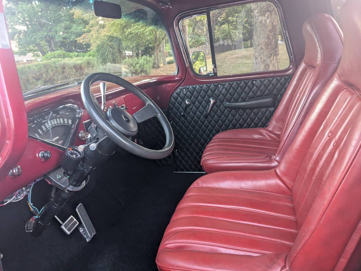 Chevrolet-3100-12ton-pickup-1957-red-7