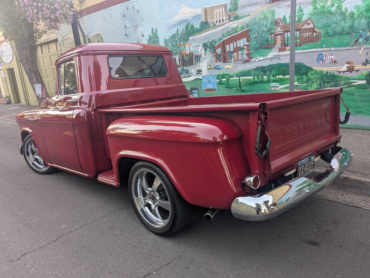 Chevrolet-3100-12ton-pickup-1957-red-9