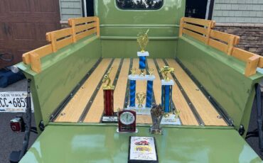 Chevrolet-3100-1946-green-9