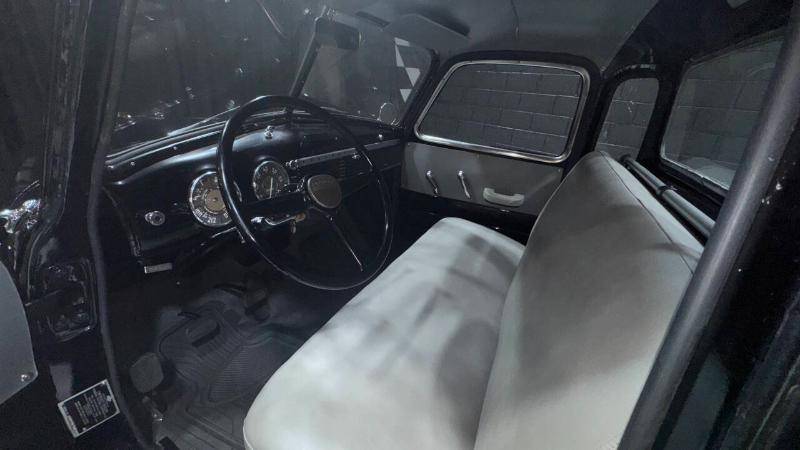 Chevrolet-3100-1949-black-2
