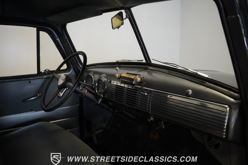 Chevrolet-3100-1950-Gray-Gray-5