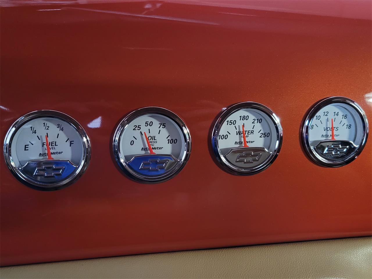 Chevrolet-3100-1950-Orange-Beige-and-Brown-12