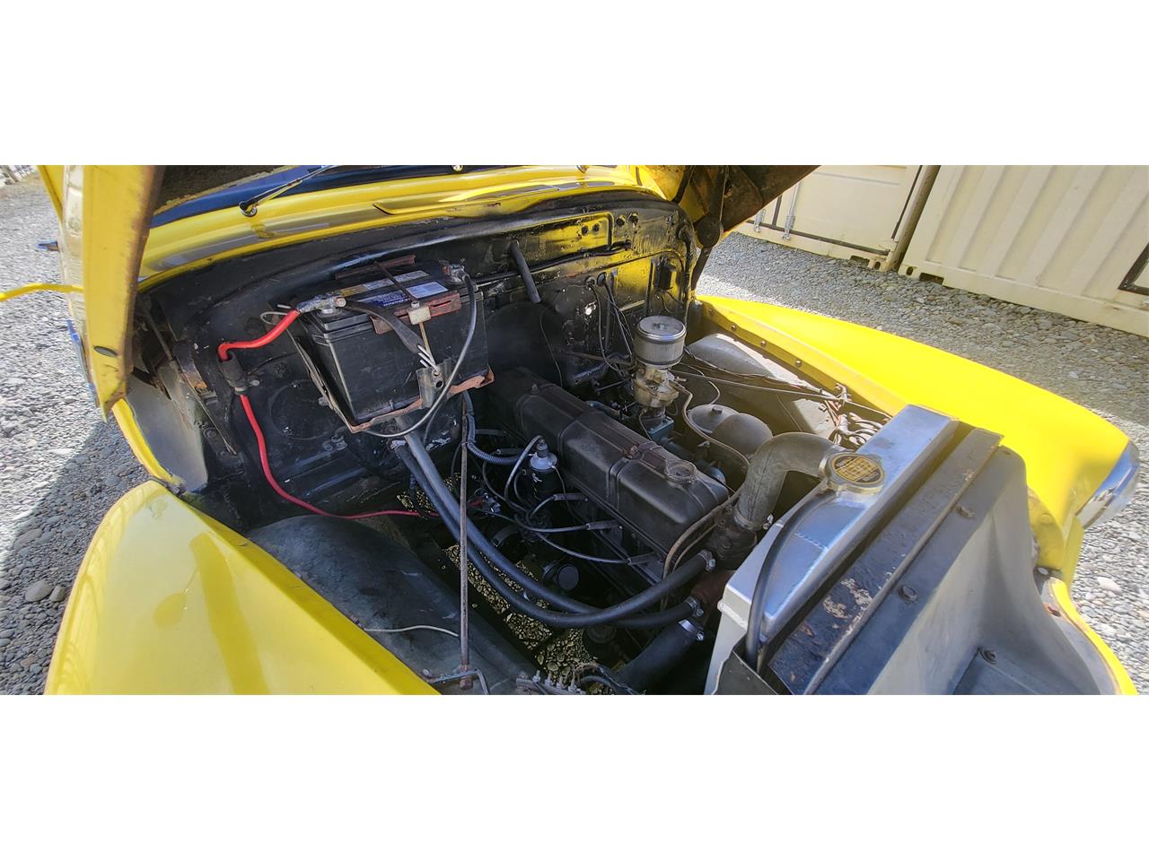 Chevrolet-3100-1950-YELLOW-Black-10