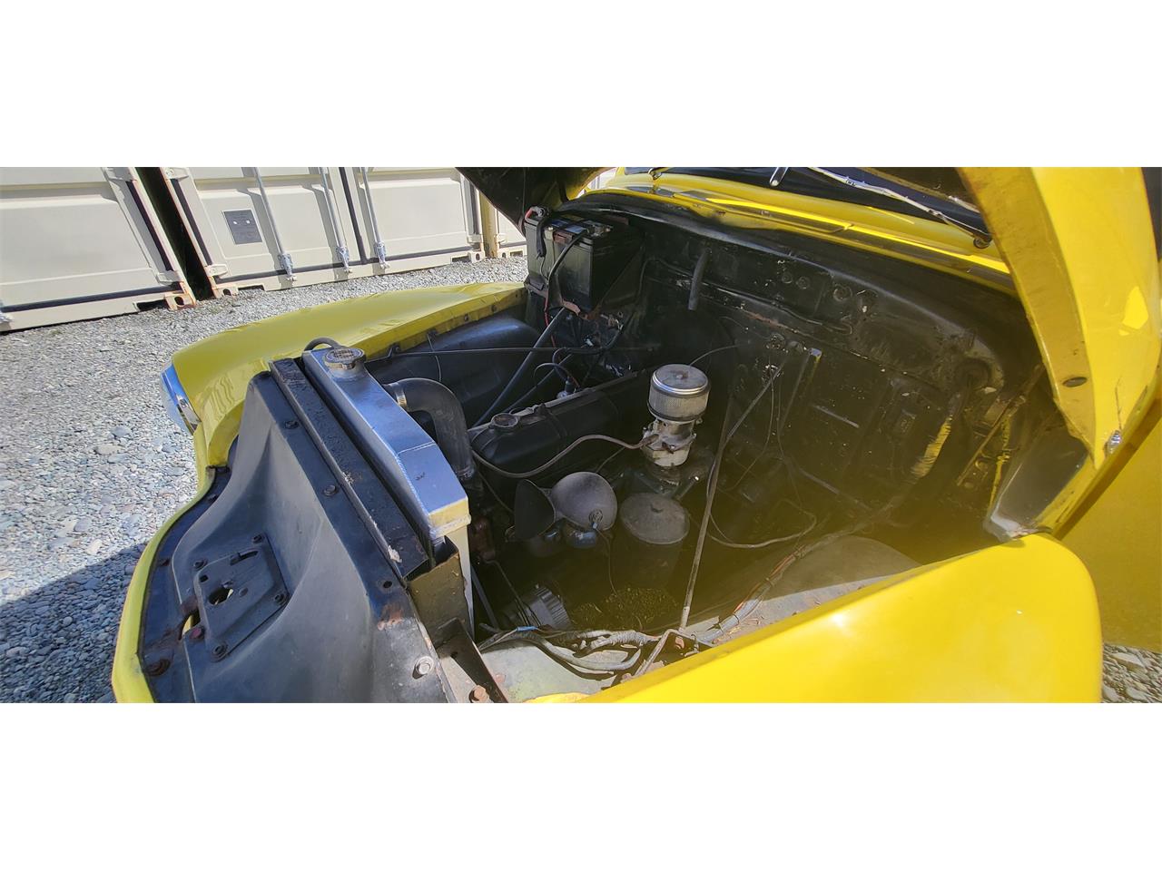 Chevrolet-3100-1950-YELLOW-Black-11