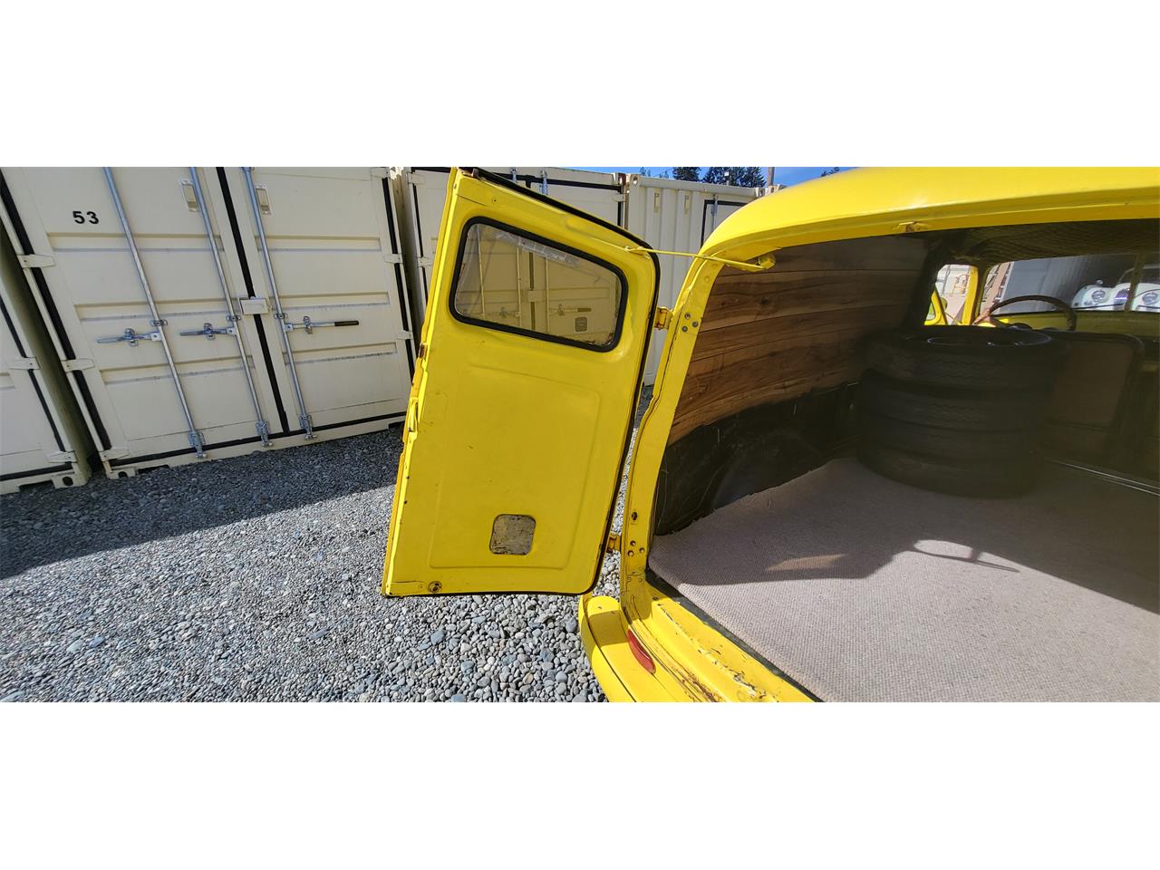 Chevrolet-3100-1950-YELLOW-Black-14