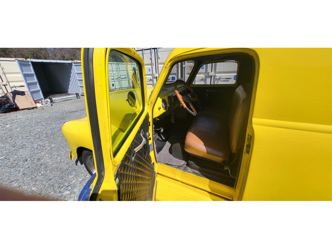 Chevrolet-3100-1950-YELLOW-Black-18