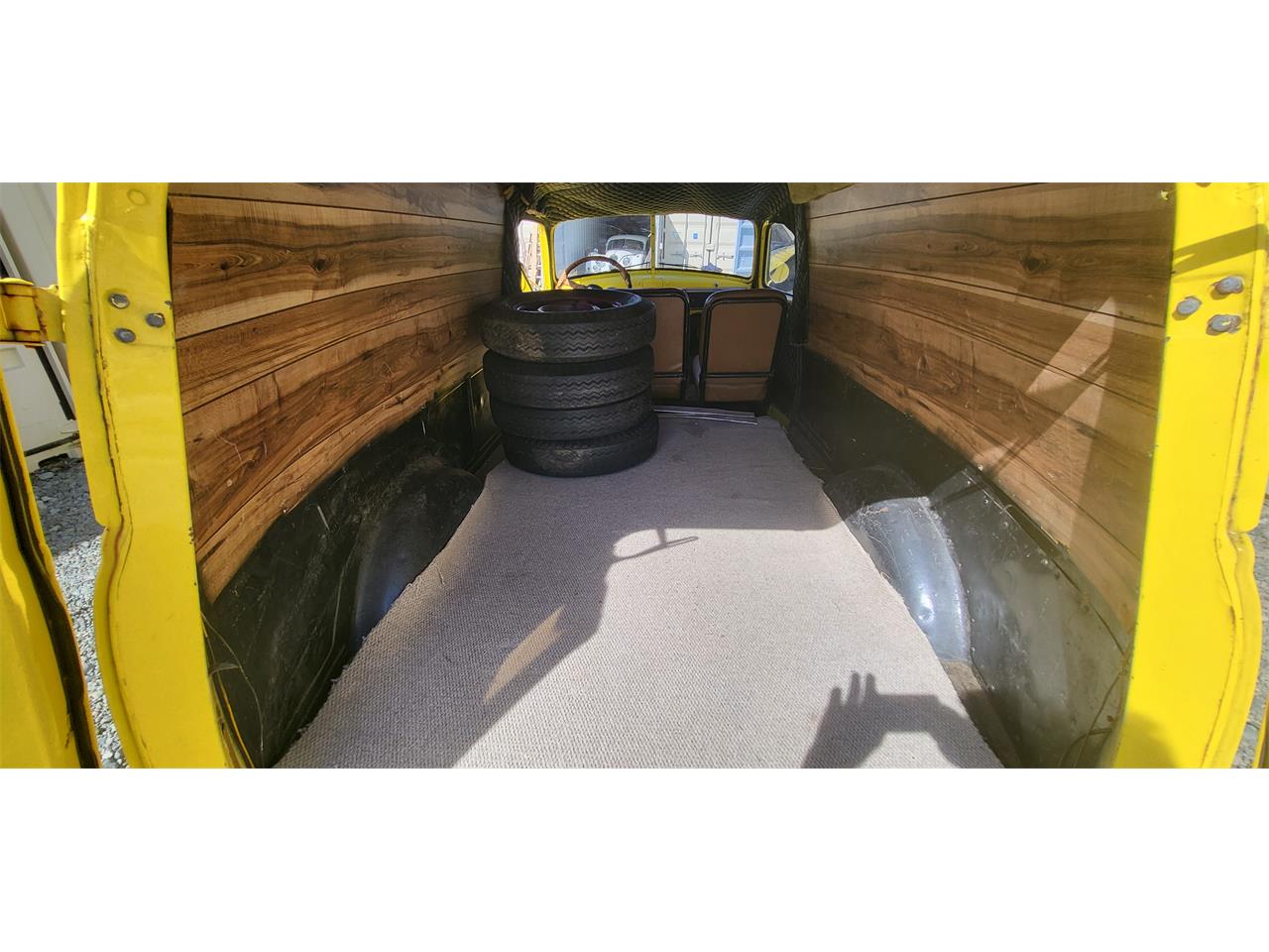 Chevrolet-3100-1950-YELLOW-Black-19