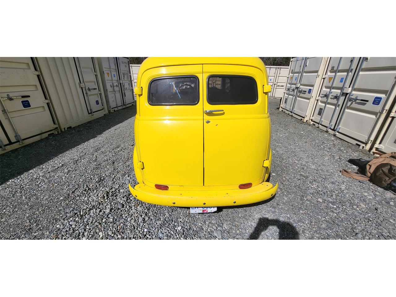 Chevrolet-3100-1950-YELLOW-Black-27