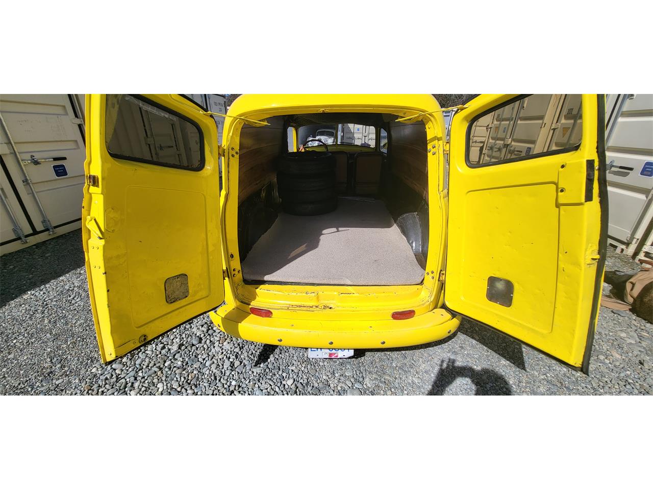 Chevrolet-3100-1950-YELLOW-Black-5