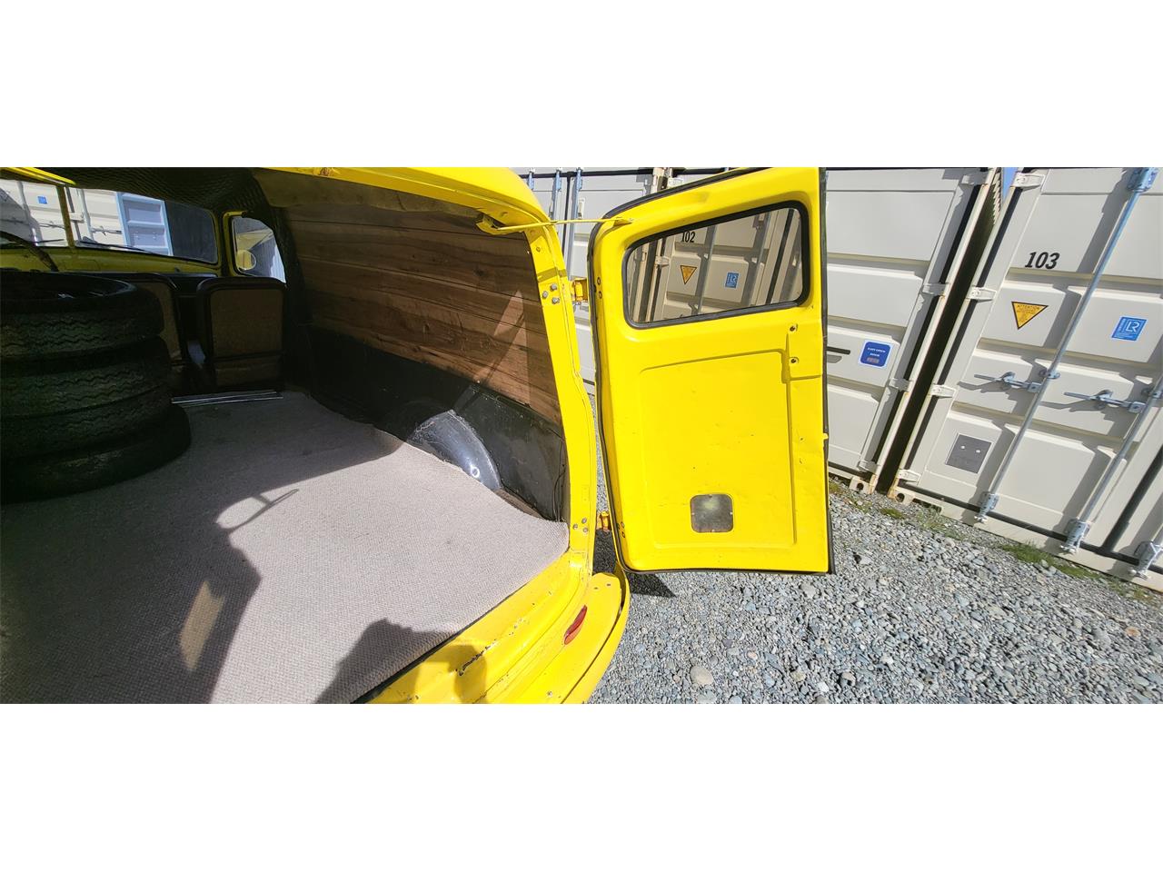 Chevrolet-3100-1950-YELLOW-Black-6