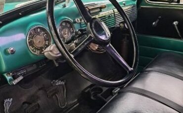 Chevrolet-3100-1951-Custom-TurquoiseBla-9