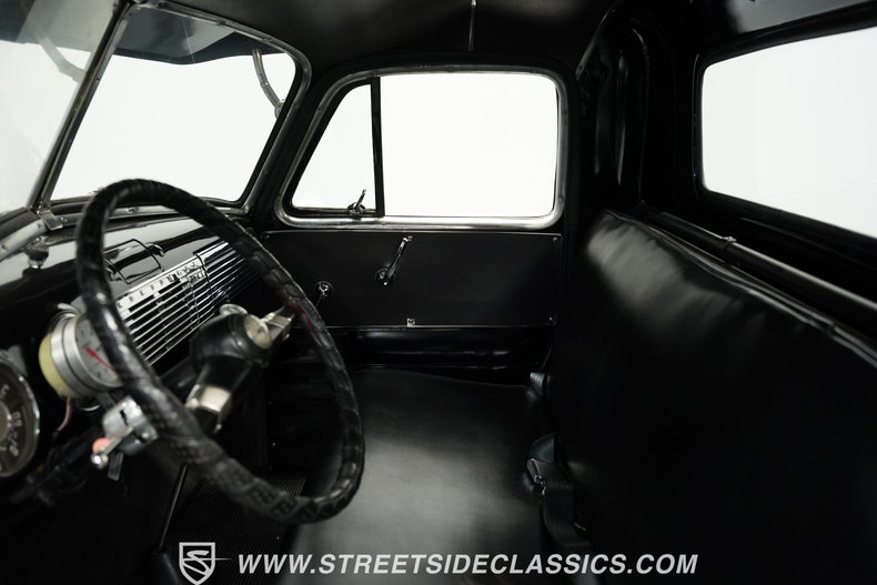 Chevrolet-3100-1952-Black-Black-38