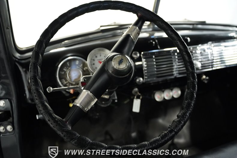 Chevrolet-3100-1952-Black-Black-40