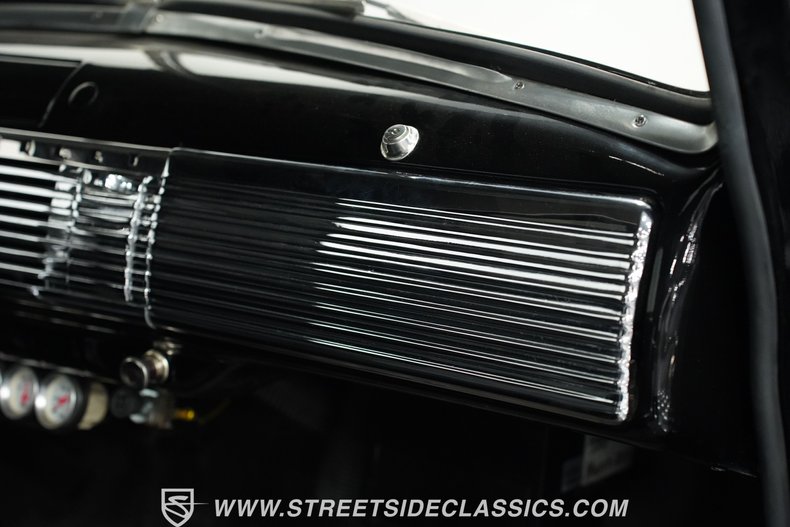 Chevrolet-3100-1952-Black-Black-7