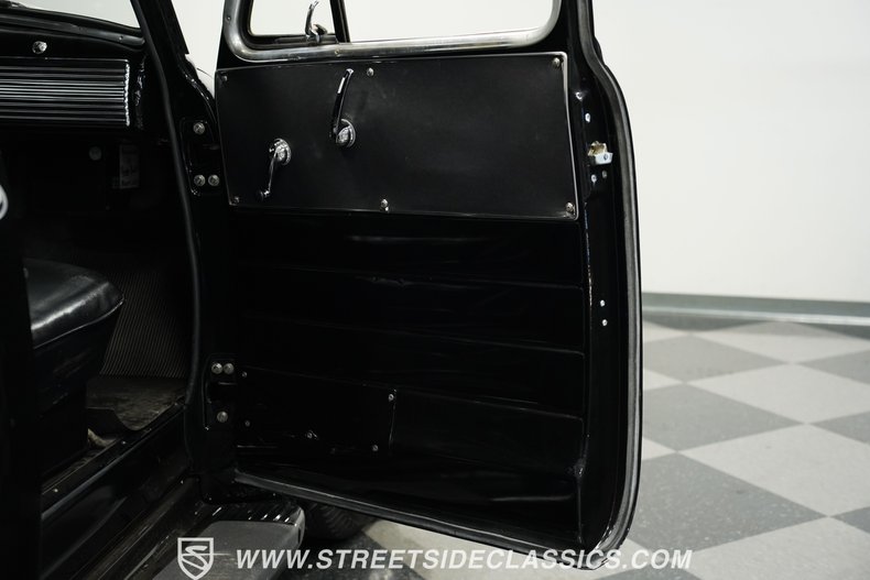 Chevrolet-3100-1952-Black-Black-8