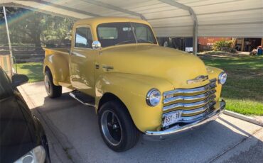 Chevrolet-3100-1952-Yellow-Black-1