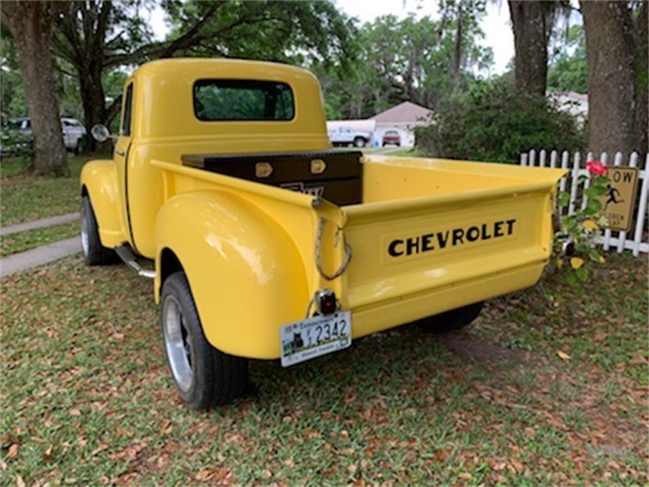 Chevrolet-3100-1952-Yellow-Black-4