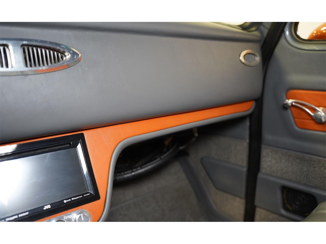 Chevrolet-3100-1954-Tangerine-Orange-Grey-and-Orange-25