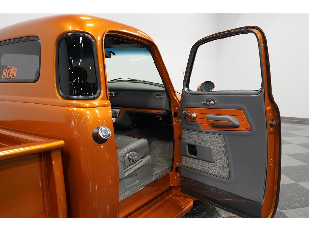 Chevrolet-3100-1954-Tangerine-Orange-Grey-and-Orange-29